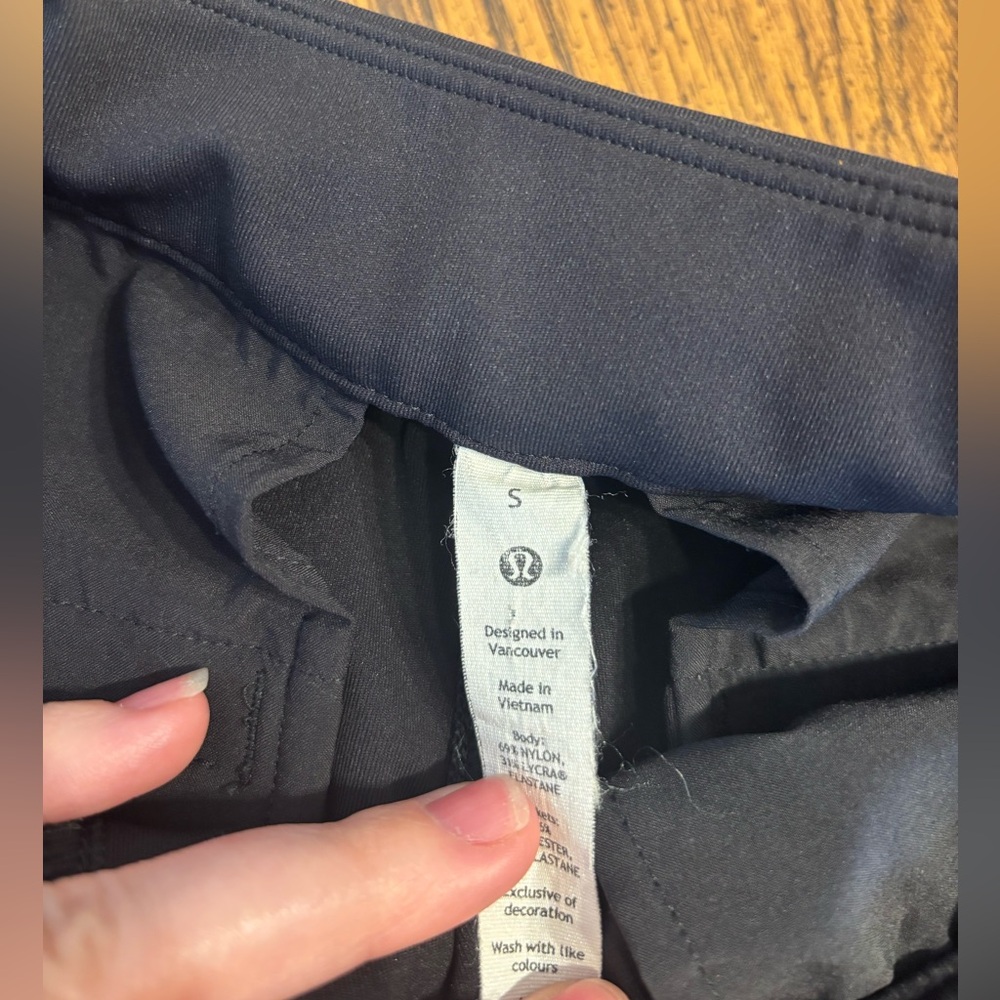 Lululemon women’s straight leg ankle pull on pant Small - Picture 3 of 11